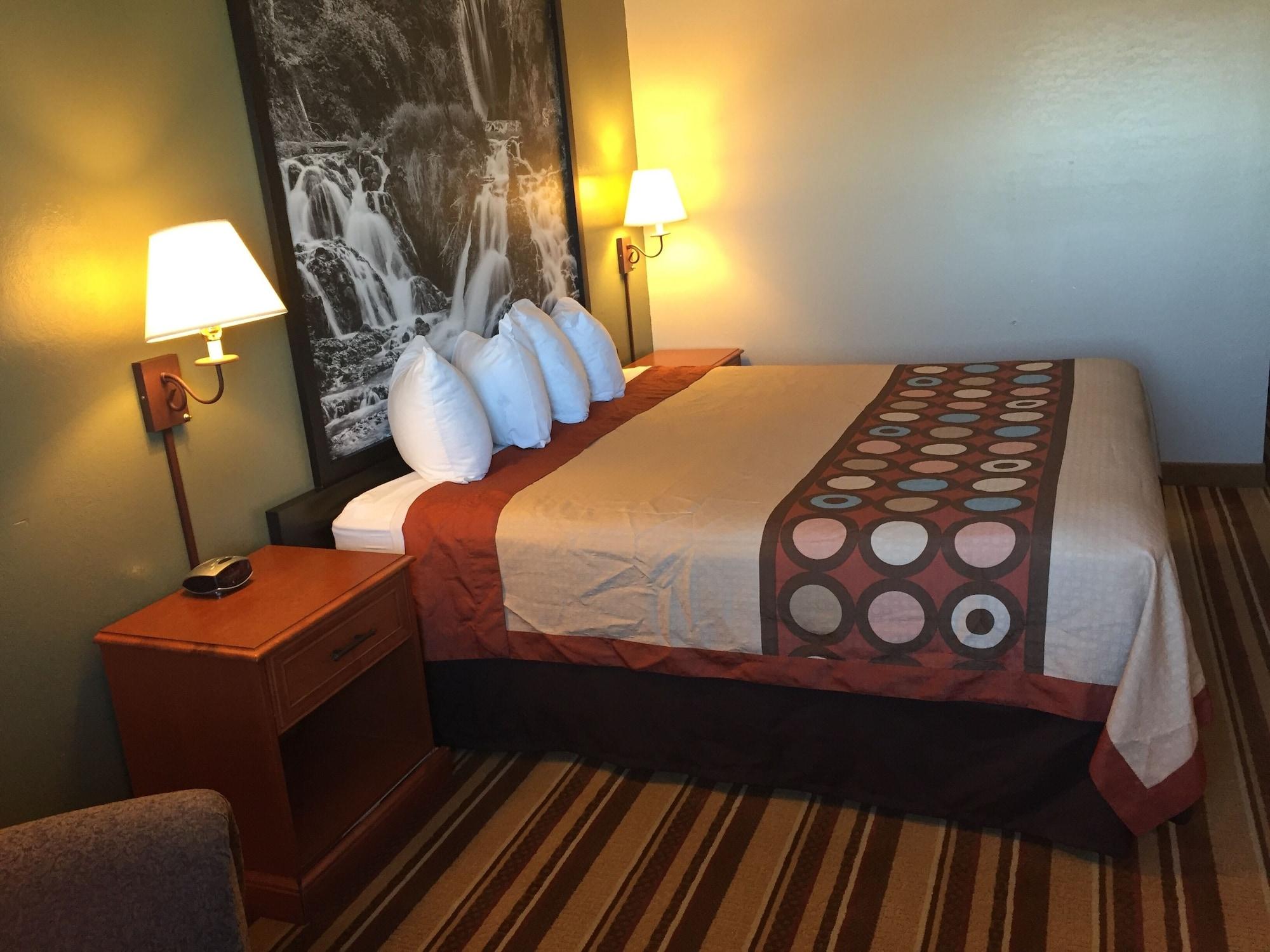 Super 8 By Wyndham Chamberlain Sd Hotel Eksteriør billede